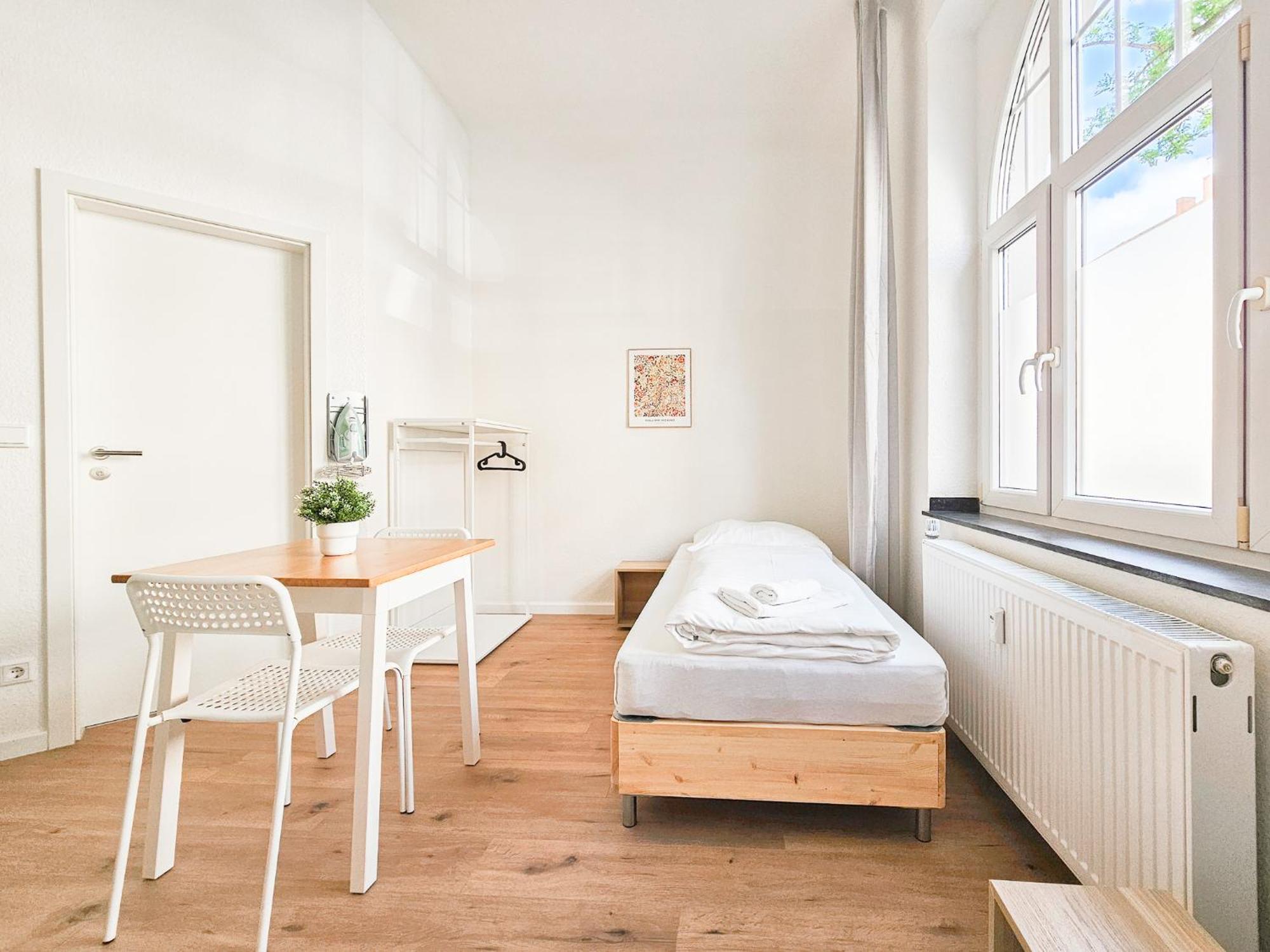 Raj Living - Studio Wohnungen - 15 Min Zur Messe Dus Dusseldorf Exterior photo